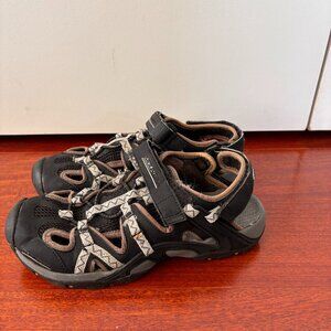 Adventure sandals size 8